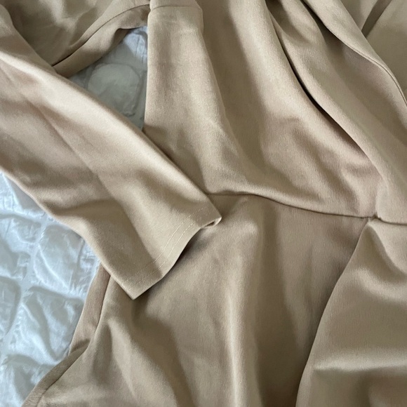 Boohoo beige jumpsuit - Picture 5 of 7
